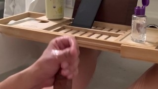Solo cum in bubble bath