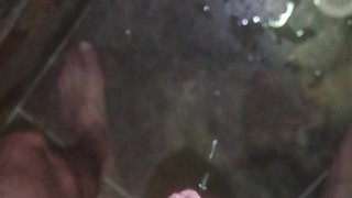 pissing men- placer- male