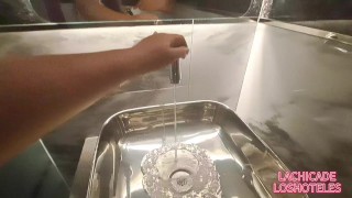 LA HABITACIÓN ROJA DE UN HOTEL DE LIMA