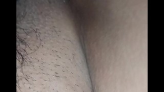 En el mothel con una morenita ojos de aceituna