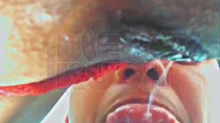 Le lamo la panocha a mi mujer despues de que otro se la culiara y me vengo bien rapido