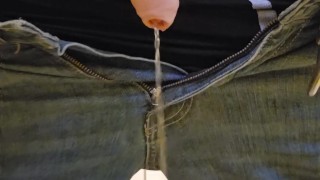 Another piss video, strong