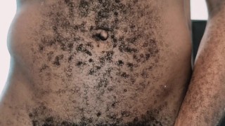 Masturbation urgente d'un mec Black