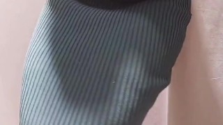 Troia nuda in camerino si masturba