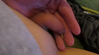 Masturbe (241) with one testicle