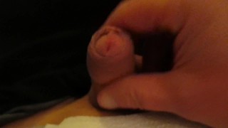 Masturbe (288) with one testicle