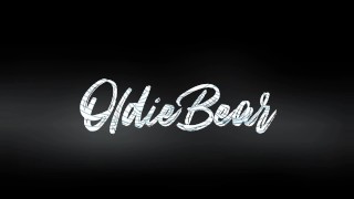 i'm relaxing at the jacuzzi waiting for you