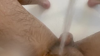 Using The ShowerHead To Cum Handsfree