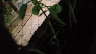 Punheta rapida na varanda de frente pra rua