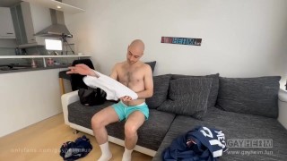 Haariger Deutsch Türke Boy bei der gayheim Casting Audition