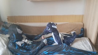 Blue symbiot with sexy dragon