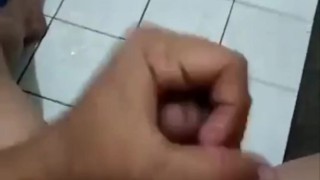 Bago maligo, Jakol muna sarap aaaahhhhhhhhh