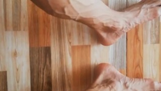 fetiche de pies, el hombre mas venoso del mundo