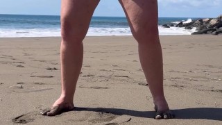 LittleFeet Likes To Play With Her Hole On A Nude Beach😳😈