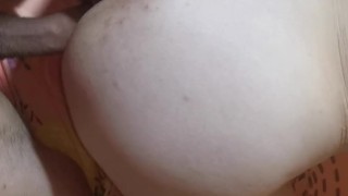 رفتم تو اتاق دیدم دوسدخترم با دیلدو جق میزد، دیلدو رو دادم ساک بزنه خودم کردمش(مکالمه فارسی)