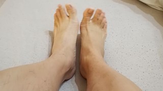 Moisturising my feet