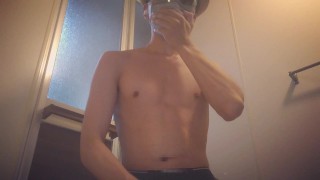 【夜＆手コキ】親が寝静まる夜に、こっそりお風呂で気持ちよくなる