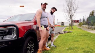 Koby Falks takes a curb side piss with Otter in Melb