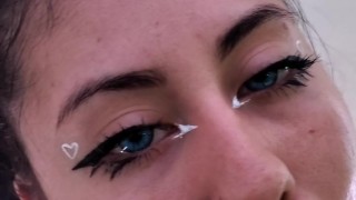 Primer plano chupando rico mi dildo, mamada amateur