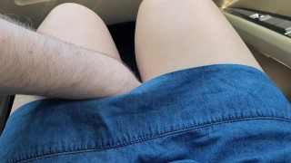 Gonna senza Mutandine ma lascio che uno sconosciuto mi tocchi