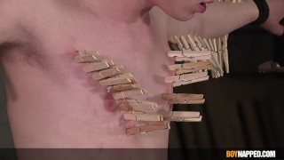 Submissive twink Taylor Mason gets played by Xavier Sibley