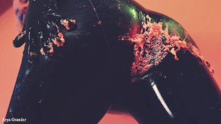 Sexy CowGirl MILF loves latex and bondage.