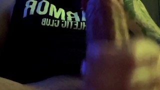 Дрочу свой большой член