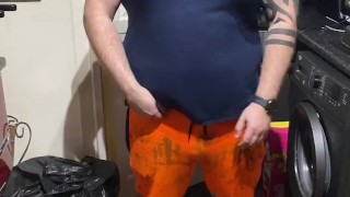 Who wants this sweaty builder dick?