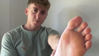 Hot Australian jock plays with himself while teasing with his feet