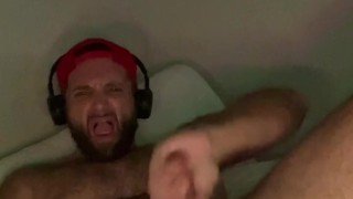 Edging looking at ass and feet on twitter- huge 💦in balls-no release in 4 days-give u a facial??