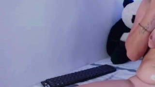 shining my body saliva fingers deep throat pussy squirt