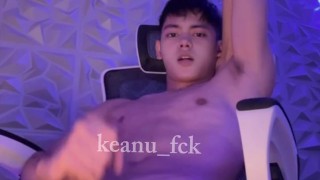 Sinabayan ko ng jakol ang init ng panahon, dami kong tamod na nilabas shet