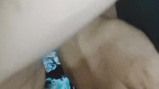 MACHO MEXICANO VERGÓN SE COGE SIN CONDÓN UNA VAGINA Y UN CULO APRETADOS Y ROSADOS DE CHICA VIRGEN