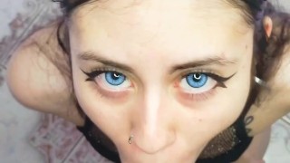 ¡A  gostosa sabe como fazer um boquete delicioso! amador real