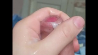 Great cumshot from jerking off