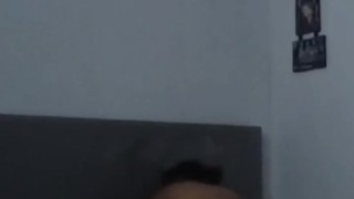 Me monta rico y me dice que la voy a hacer venir