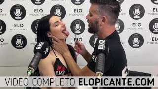 ELO PODCAST LE PEGA CON LA PALETA A ALMENDRA