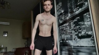 Adjusting the frame before shooting a video🍌More to my OnlyFans volk.in