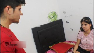 Mi cachondo hermanastro me folla antes de llevarme al colegio-Porno en español