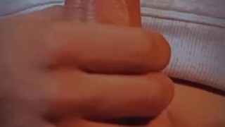 Me masturbo frente de cámara