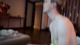 Двух геев застукали за интимом в СПА