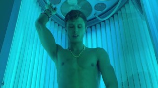 Tan and tug at the gym ;) I thought somebody was gonna walk in…