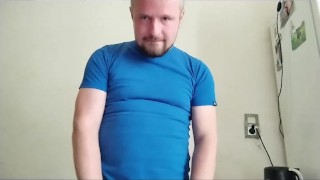 Naked Cooking wit a coock