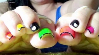 FOOT WORSHIP & BOOBS. YELAHIAG