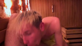 Трахнул натурала в общественной сауне и обкончал его очко