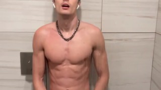 Everyone was saying 🍆 when I was squatting, so I showed them in the locker room😌