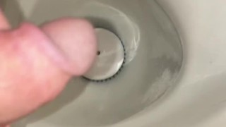 Desperate pee in public toilet 😩