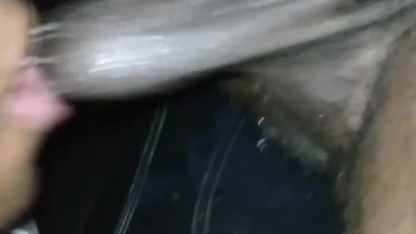 Plyajda jinsiy aloqa va ichimlik sake