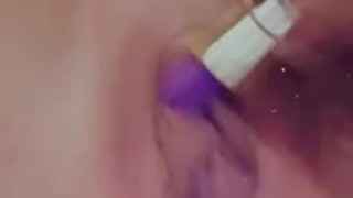 Close vibrating pussy