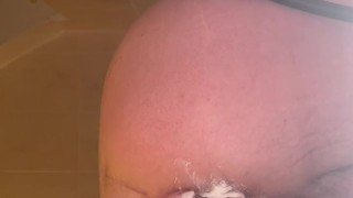 Petit fist anal et dildo